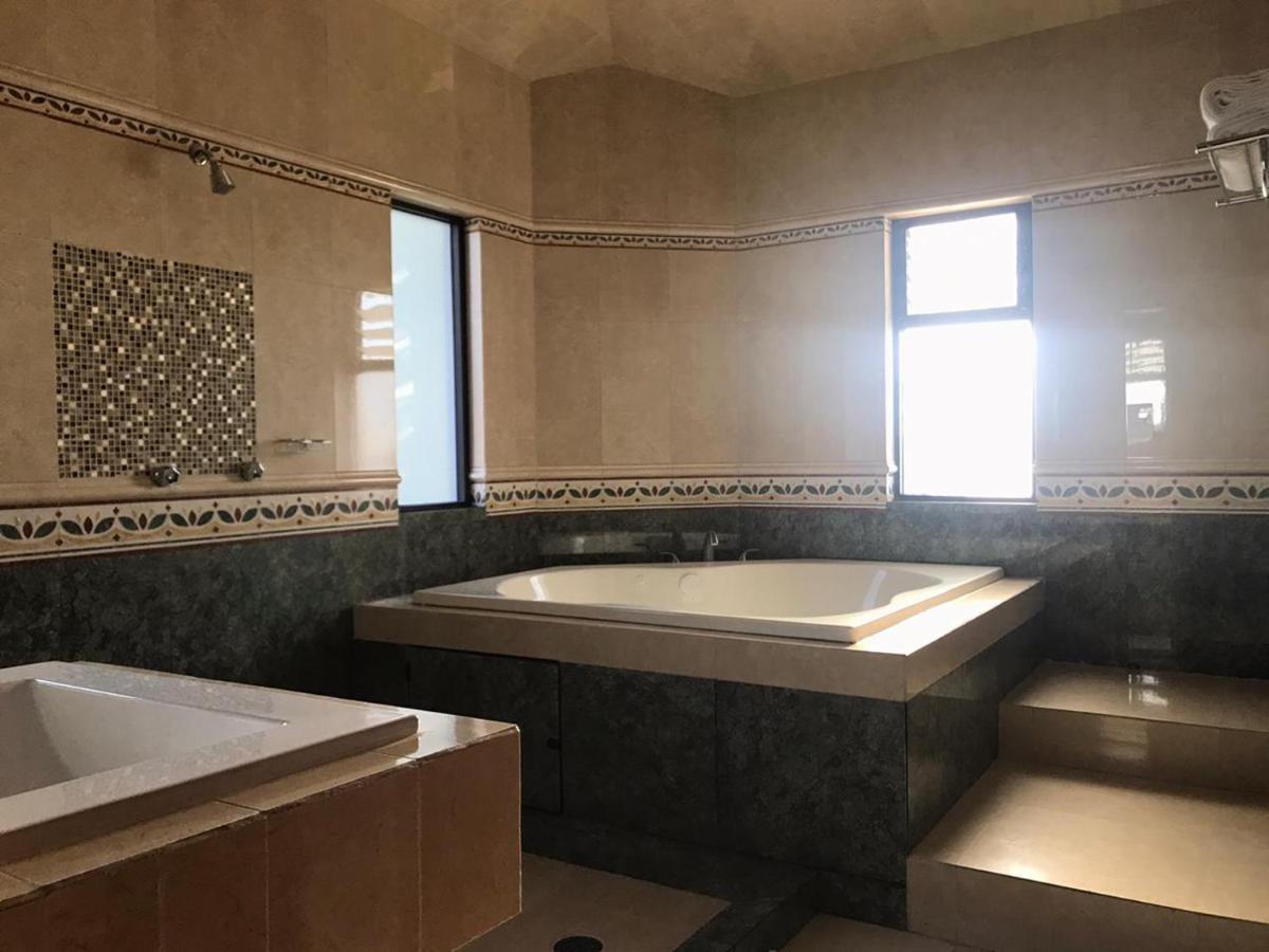 Hotel Candelero Yuriria エクステリア 写真