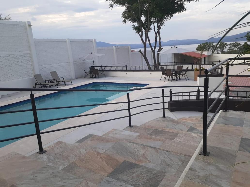 Hotel Candelero Yuriria エクステリア 写真