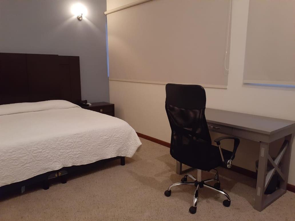 Hotel Candelero Yuriria エクステリア 写真